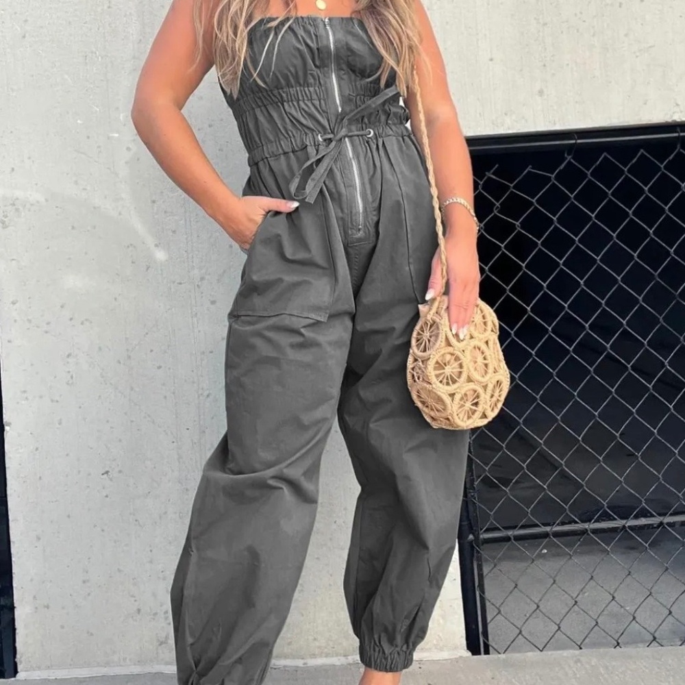 Ruched Elastic Front Zipper Cargo Jumpsuit Gray Sz Medium